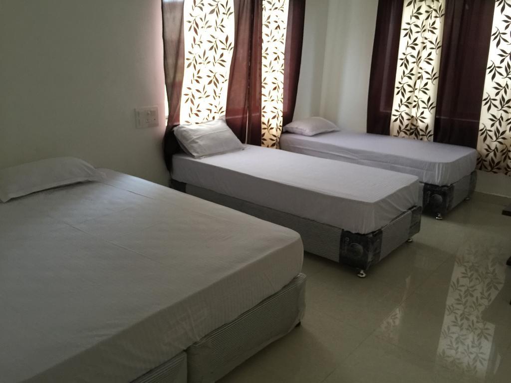 Lotus Residency Hotel พุทธคยา ภายนอก รูปภาพ